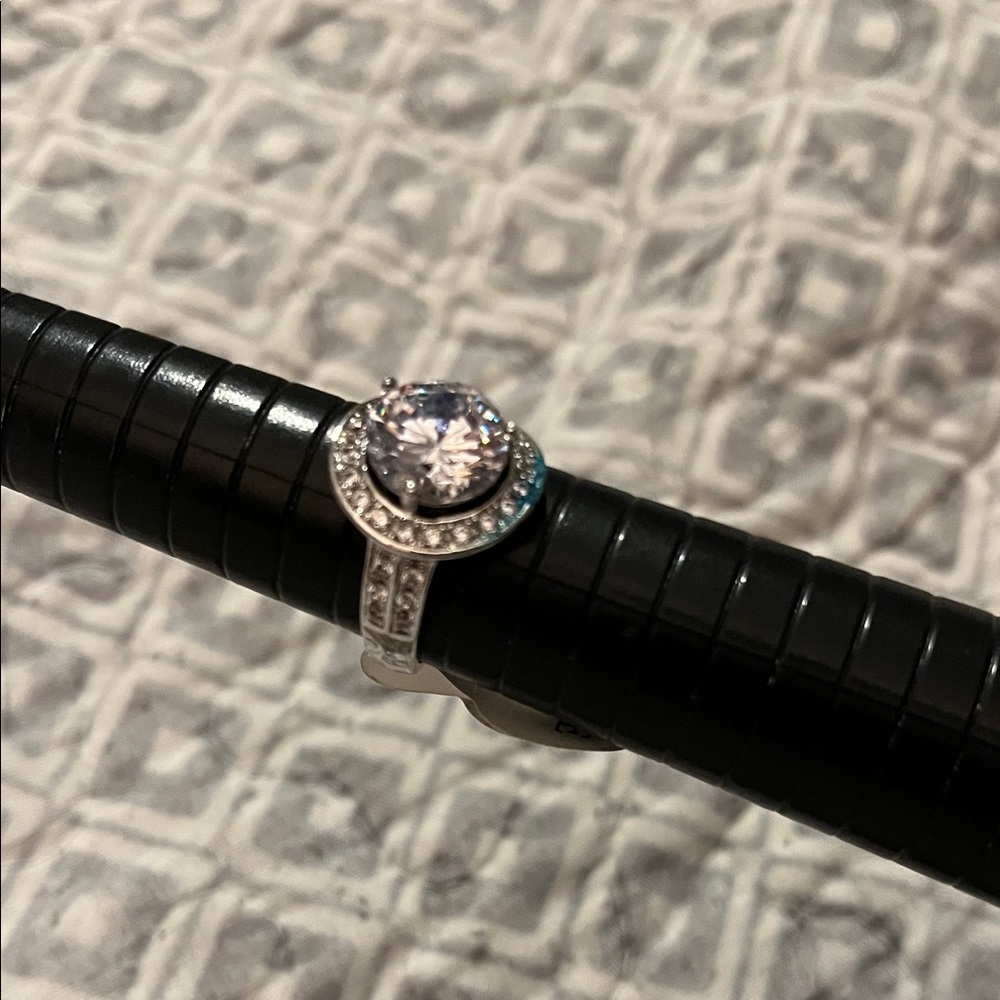 Silver Color Halo Solitaire Ring with Clear Stone Sz8